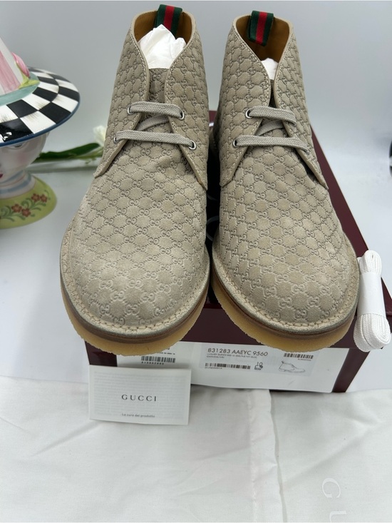 Men\'s Gucci, GG embossed desert boots size 10 made in Italy